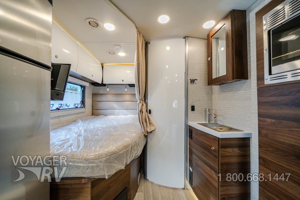 For Sale New 2024 Winnebago Navion 24J Class B+ & Vans & Class C