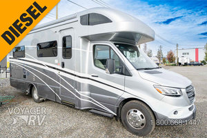 2025 Winnebago Navion 24J