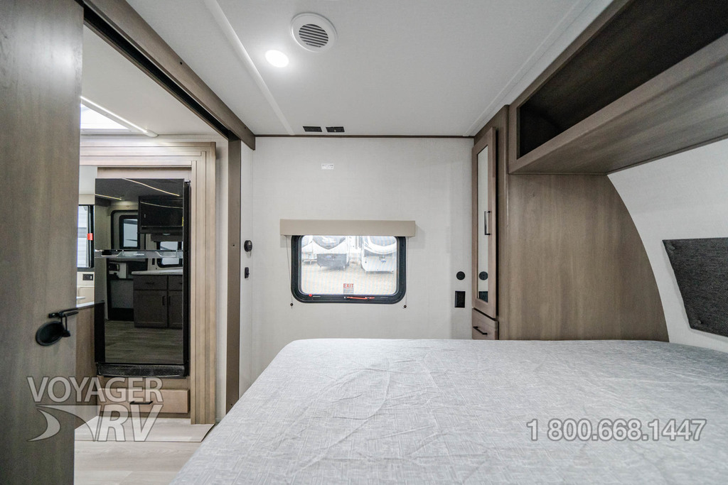 For Sale New 2024 Grand Design Transcend Xplor 221RB Travel Trailers