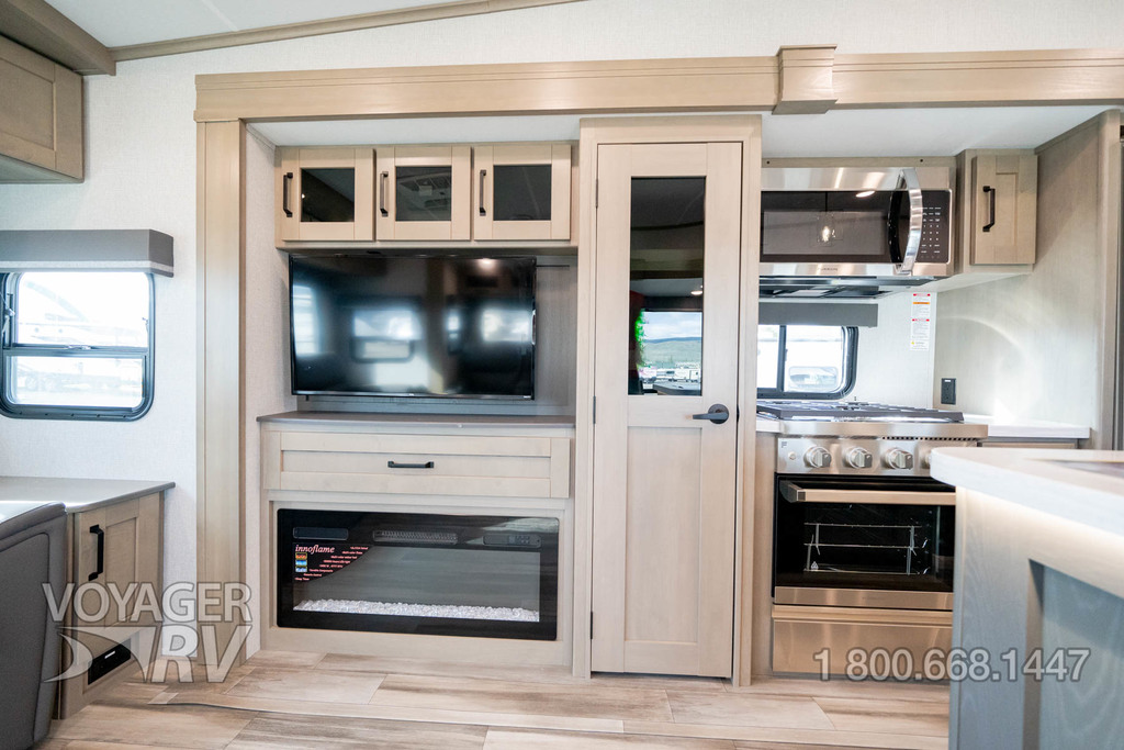 For Sale New 2024 Grand Design Reflection 303RLS 5th Wheels Voyager