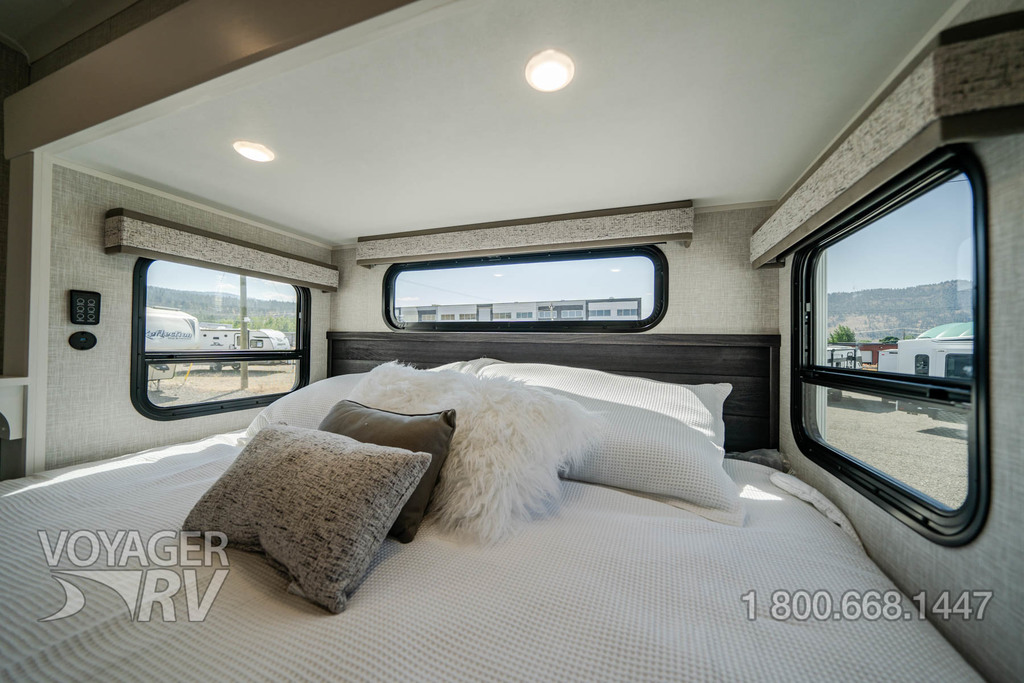 For Sale New 2025 Jayco North Point 382FLRB 5th Wheels Voyager RV Centre