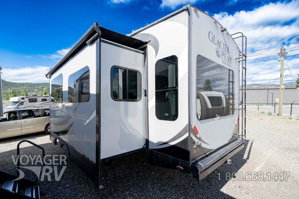 For Sale: Used 2016 Outdoor RV Glacier Peak 26RLS 5th Wheels | Voyager ...