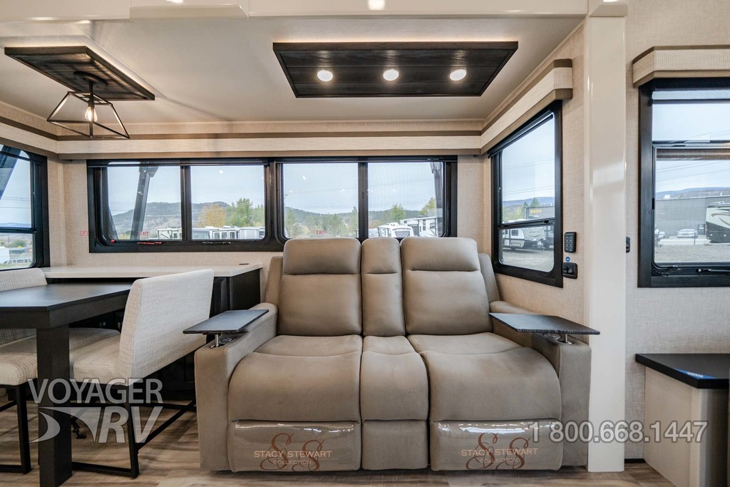 For Sale New 2025 Jayco Pinnacle 32RLTS 5th Wheels Voyager RV Centre