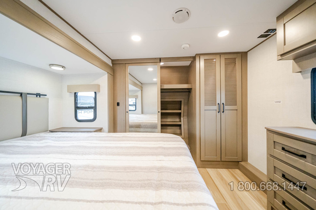 For Sale New 2025 Grand Design Reflection 337RLS 5th Wheels Voyager