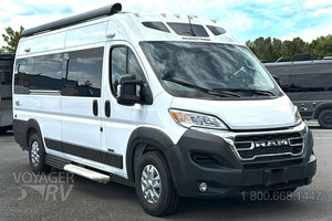 2025 Roadtrek Play SRT