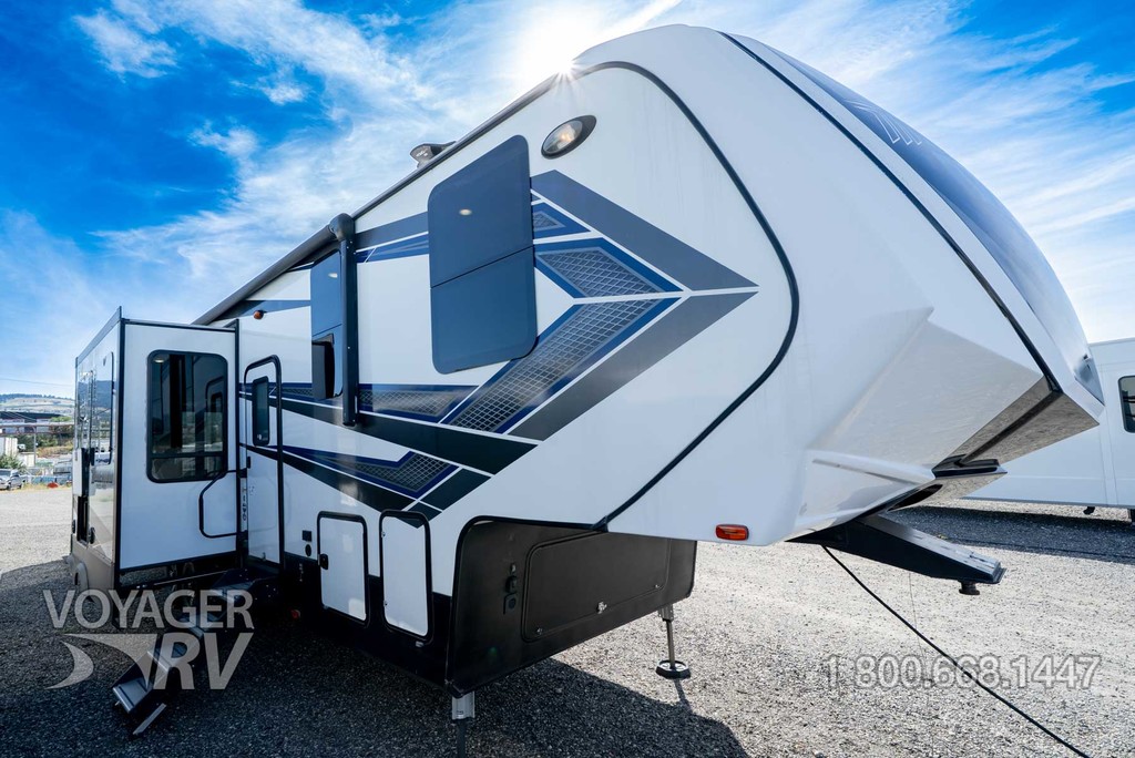 Grand Design Momentum