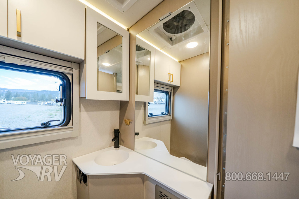 2026 Winnebago Navion 24R