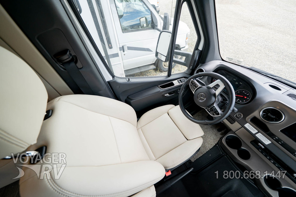 2026 Winnebago Navion 24R