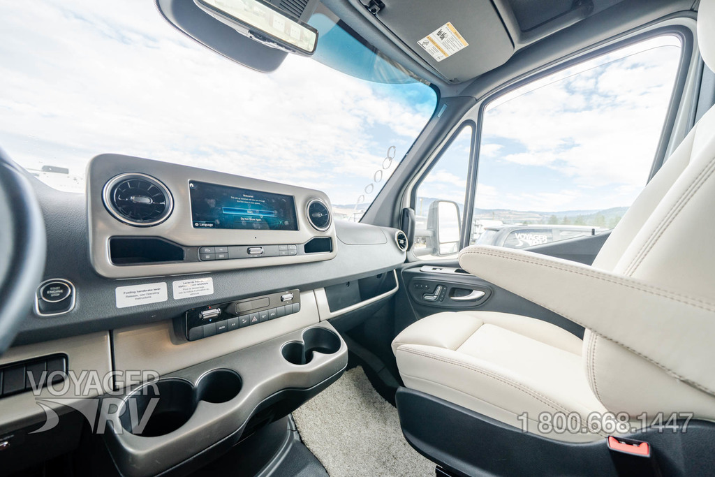 2026 Winnebago Navion 24R