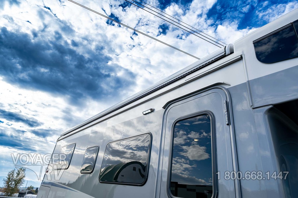 2026 Winnebago Navion 24R