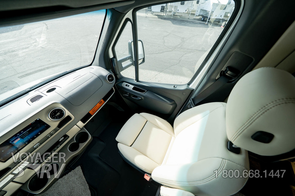 2026 Winnebago Navion 24R