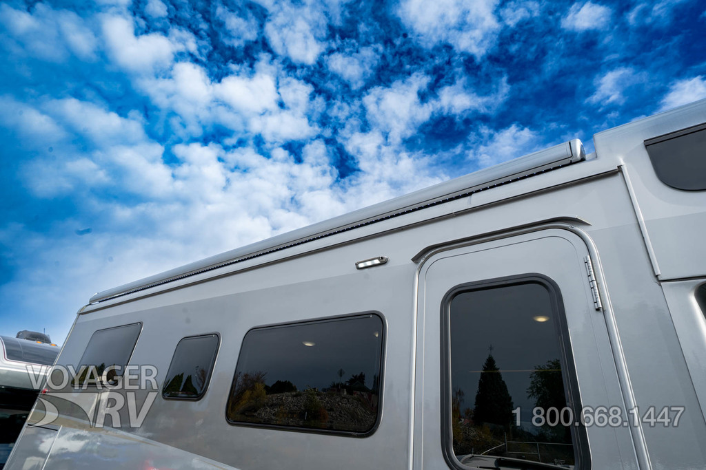 2026 Winnebago Navion 24R