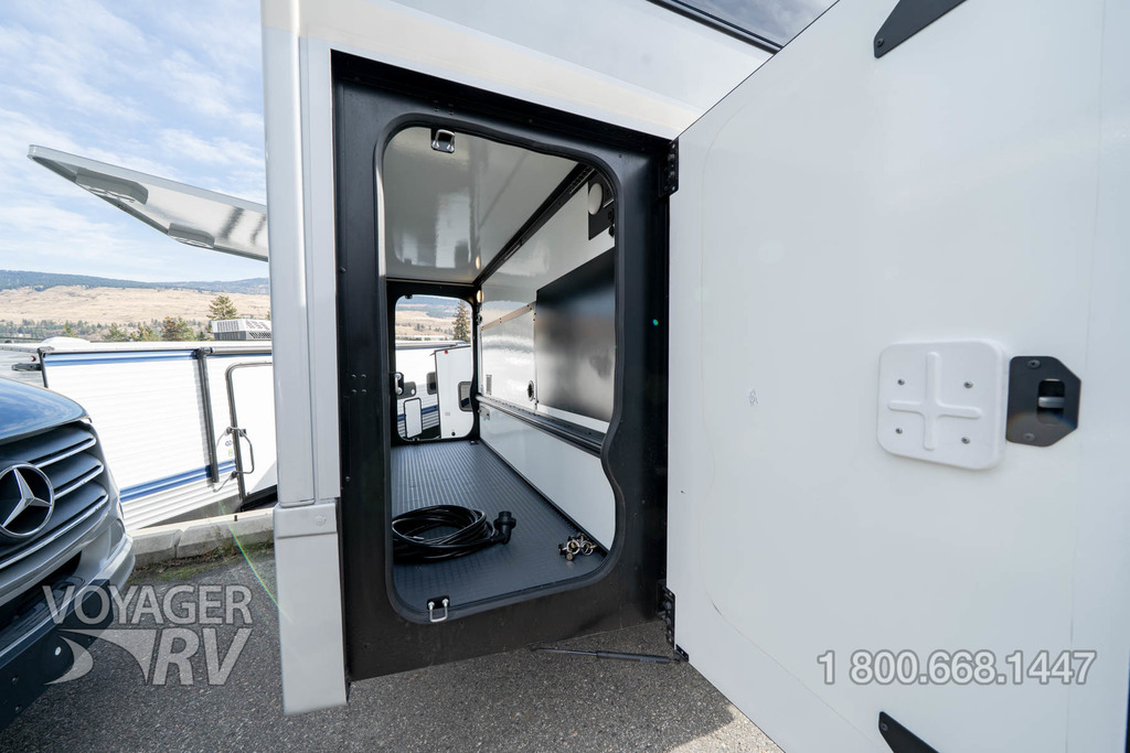 2026 Winnebago Navion 24R