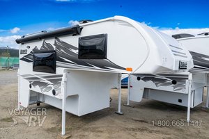 2027 Lance 825 