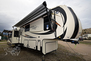 2017 Jayco North Point 381DLQS