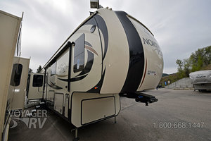 2017 Jayco North Point 377RLBH