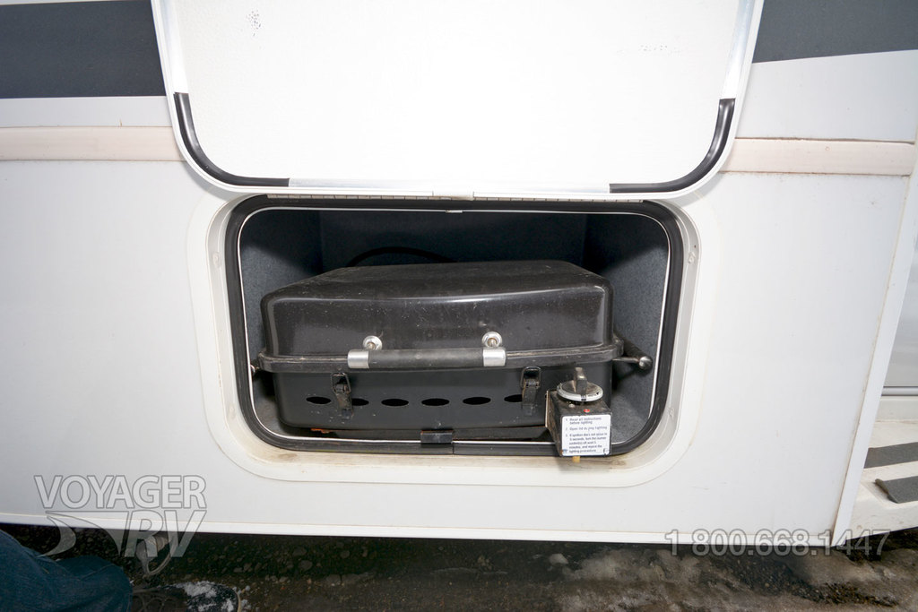 For Sale: Used 2009 Jayco Greyhawk 31FS Class C| Voyager RV Centre