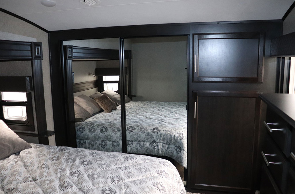 For Sale New 2024 Jayco Eagle 319MLOK 5th Wheels Voyager RV Centre