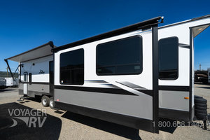 2023 Jayco Jay Flight 40LOFT Bungalow