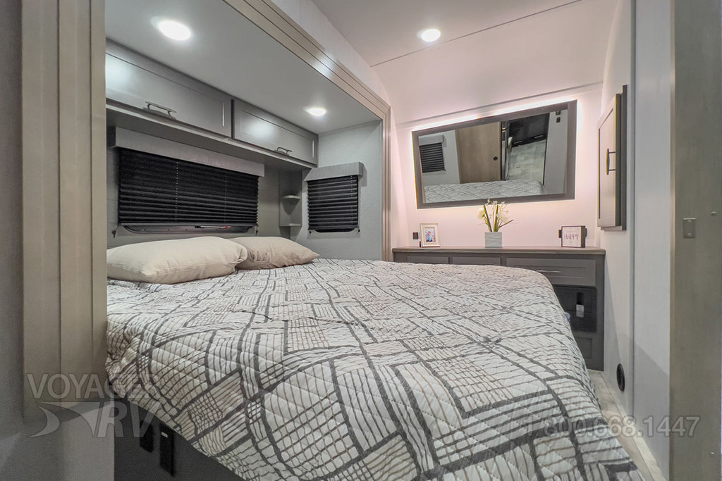 For Sale New 2024 Grand Design Momentum GClass 30G Toy Haulers Travel