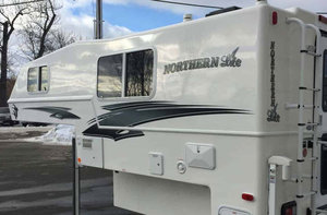 2022 Northern Lite 8.11 EX Wet Bath Classic Sportsman Plus Edition
