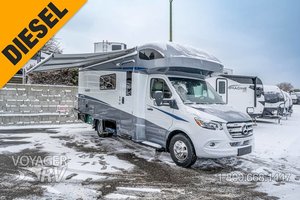 2022 Winnebago Navion 24D