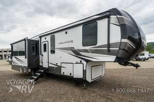 2021 Keystone Avalanche 322RL