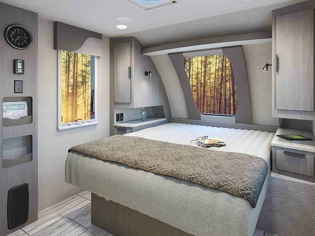 For Sale New 2024 Lance 1985 Travel Trailers Voyager RV Centre