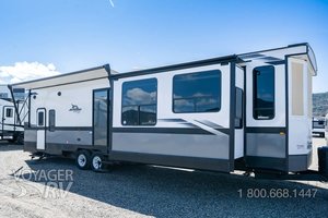 2023 Jayco Jay Flight 40LOFT Bungalow