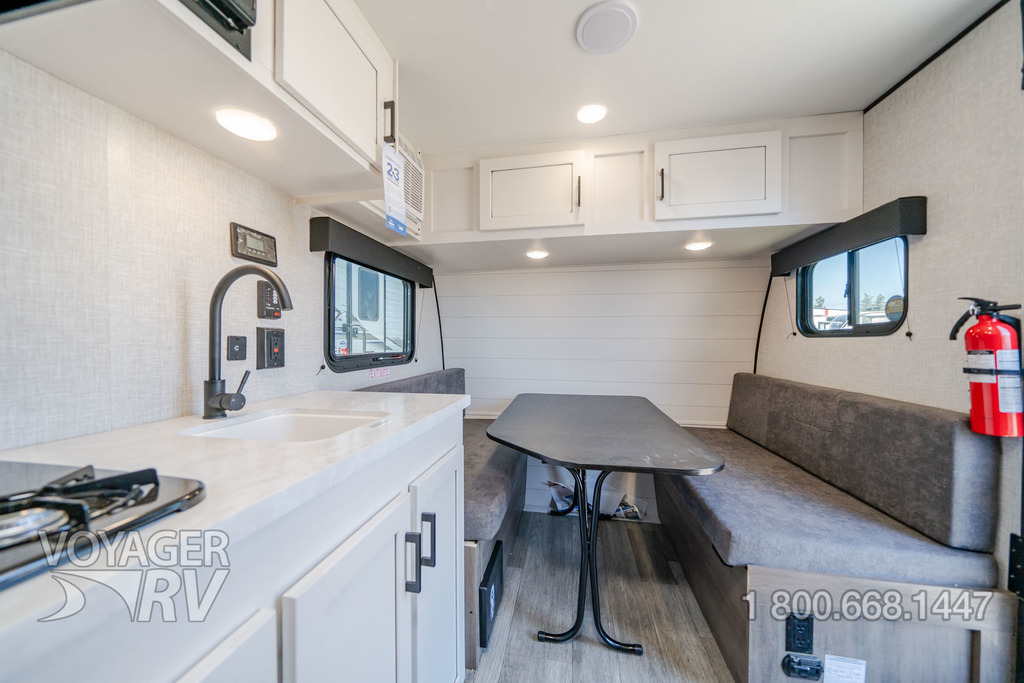 For Sale New 2025 Jayco Jay Flight SLX 154BHW Travel Trailers