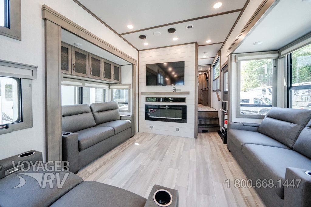For Sale New 2024 Grand Design Solitude 390RK 5th Wheels Voyager RV