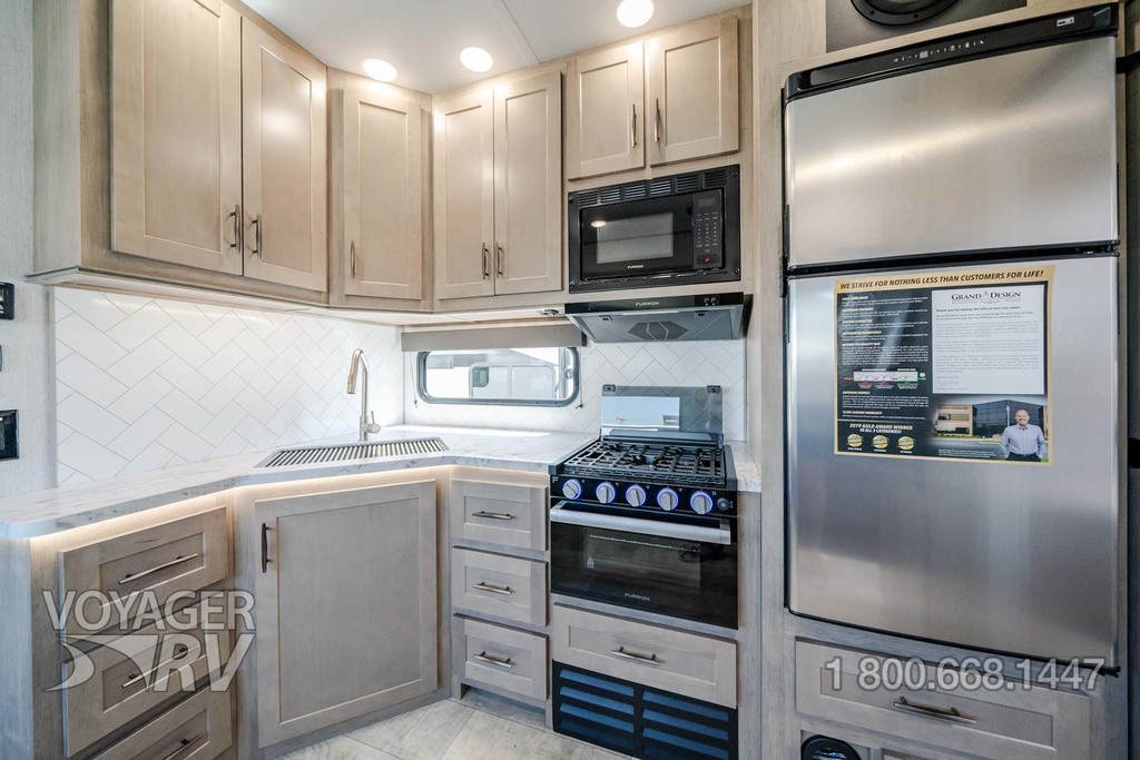 For Sale New 2024 Grand Design Momentum GClass 31G Toy Haulers Travel
