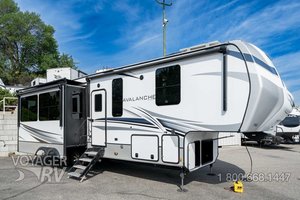 2022 Keystone Avalanche 312RS